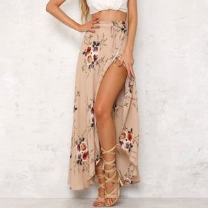❌SOLD ON MERCARI❌ Beige Floral Skirt